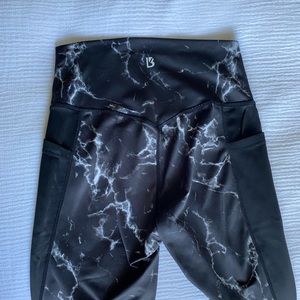BuffBunny Onyx Legging in black marble